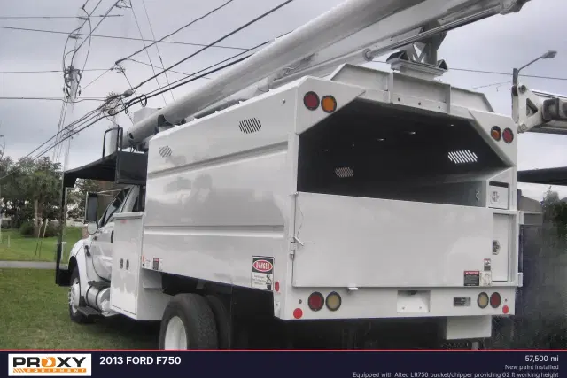 Image of Ford F-750 equipment image 1