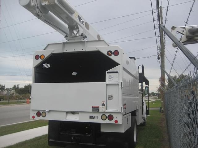 Image of Ford F-750 equipment image 2