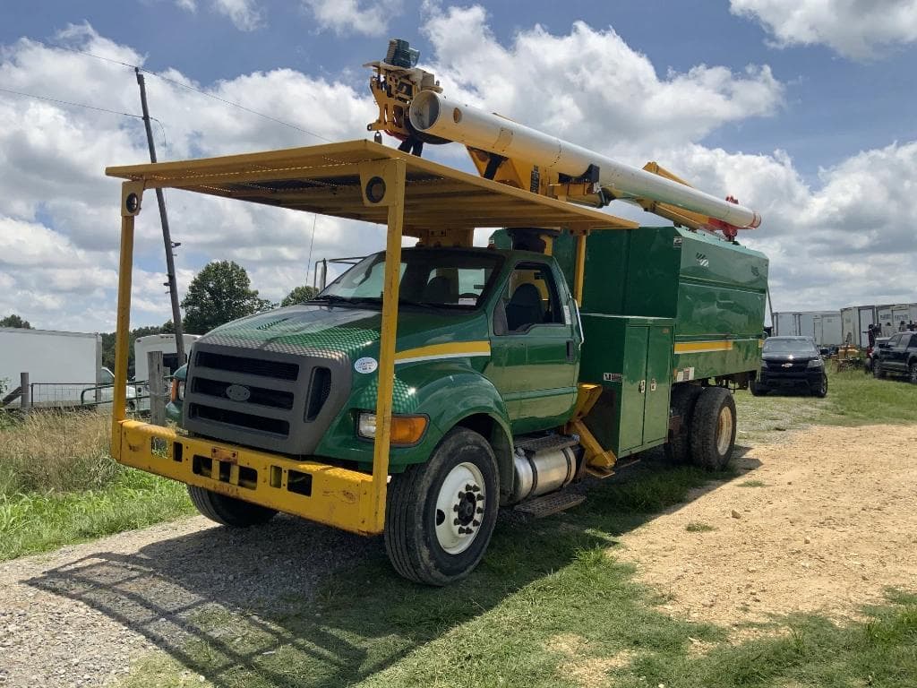 Image of Ford F-750 Primary image