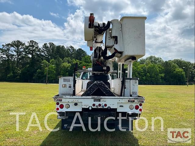 Image of Ford F-750 equipment image 3