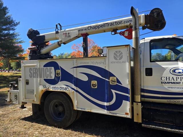 Image of Ford F-750 equipment image 4