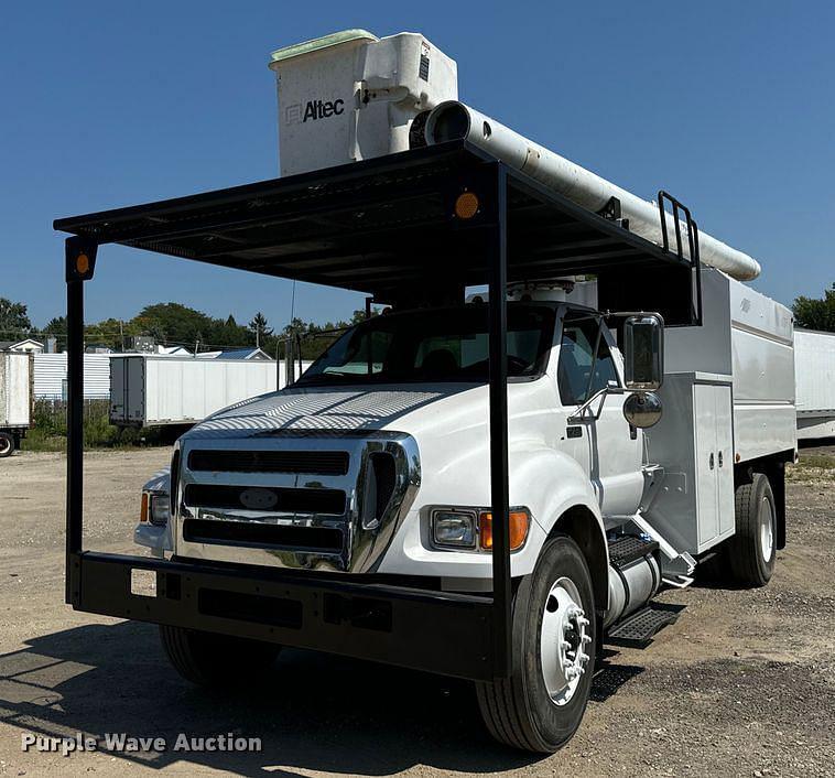 Image of Ford F-750 Primary image