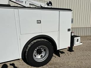 Main image Ford F-750 11