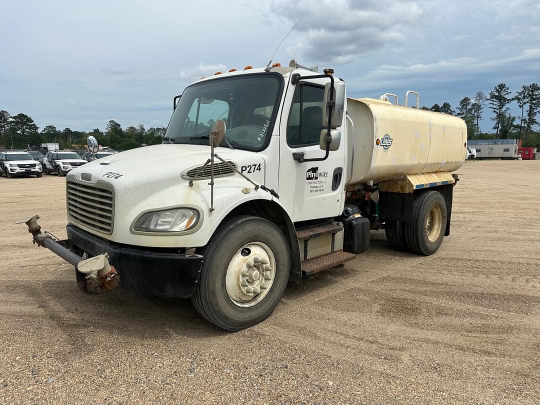 Image of Freightliner M2 Primary image