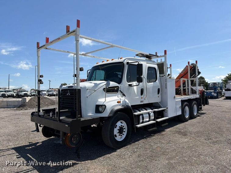 2013 Freightliner 108SD Equipment Image0