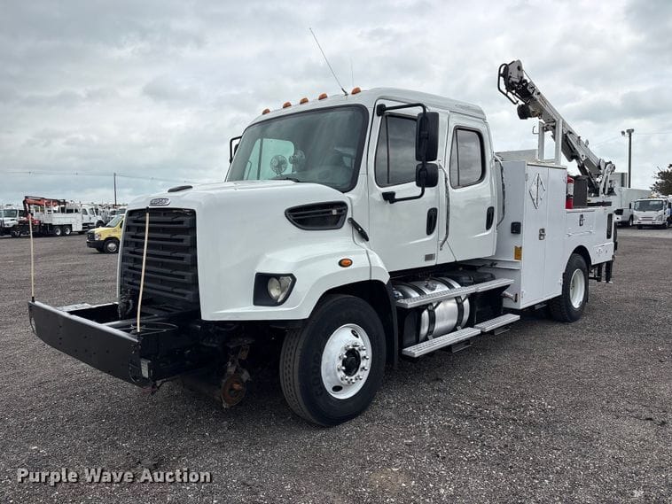 2013 Freightliner 108SD Equipment Image0
