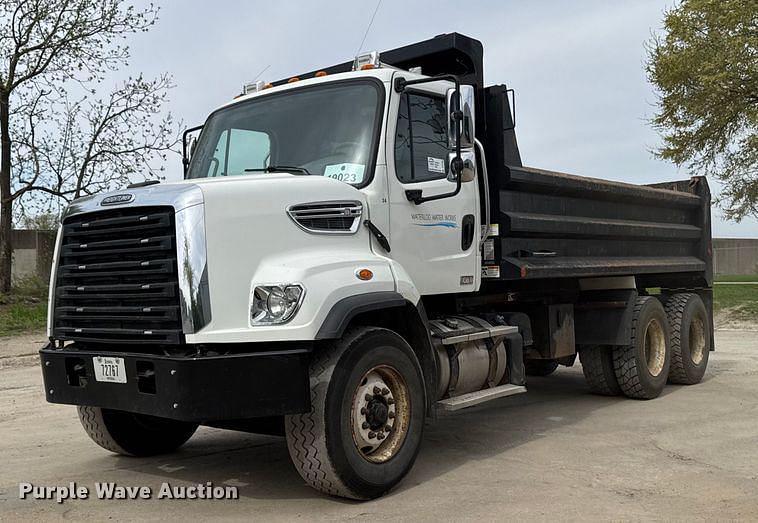 Image of Freightliner 108SD Primary image