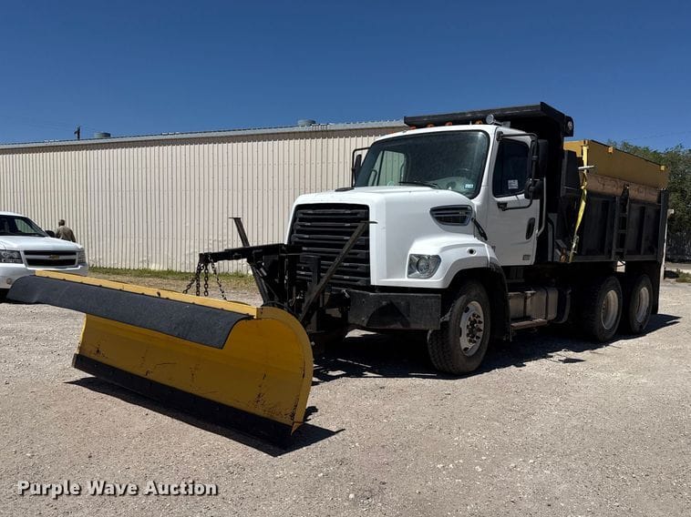 2013 Freightliner 108SD Equipment Image0