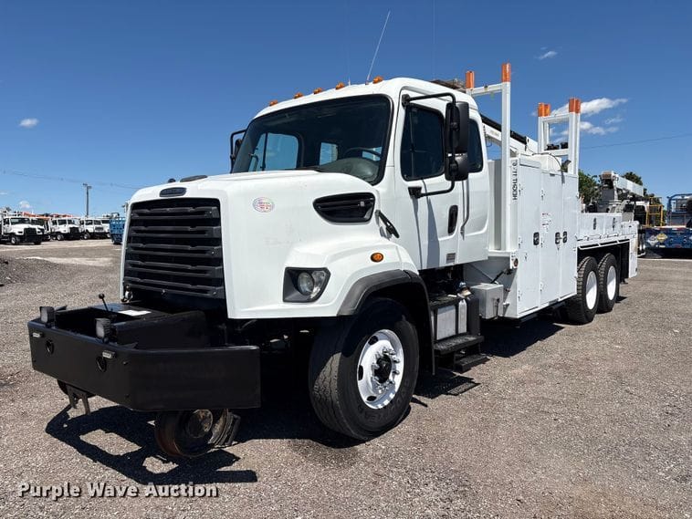 2013 Freightliner 108SD Equipment Image0