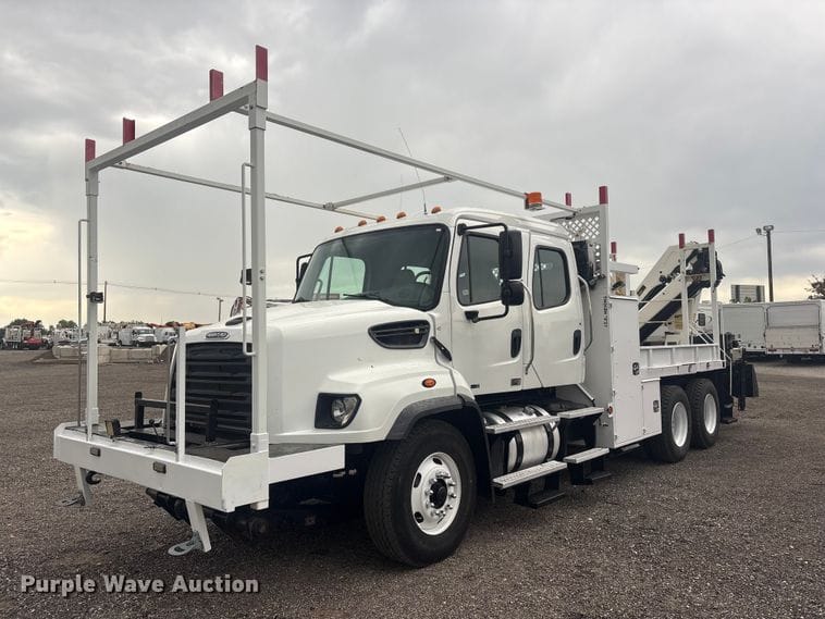 2013 Freightliner 114SD Equipment Image0