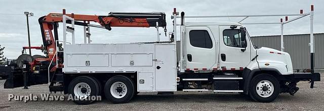 Image of Freightliner 114SD equipment image 3