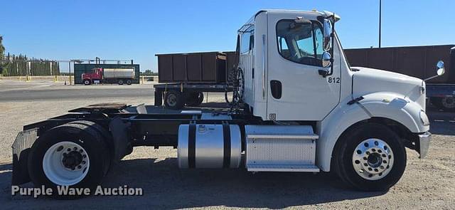 Image of Freightliner Business Class M2 equipment image 3