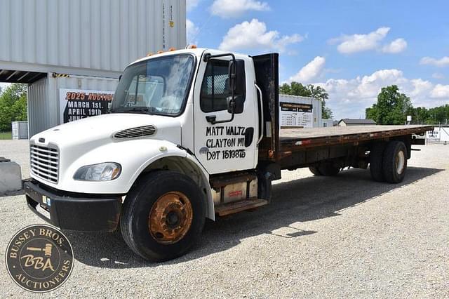 Image of Freightliner M2 equipment image 1