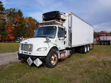 Main image Freightliner Business Class M2 106
