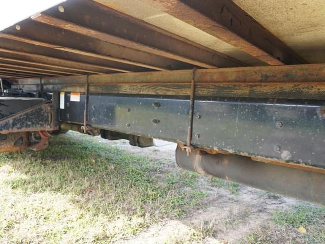 Image of Freightliner Business Class M2 106 equipment image 4