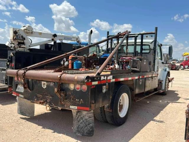 Image of Freightliner Business Class M2 106 equipment image 3