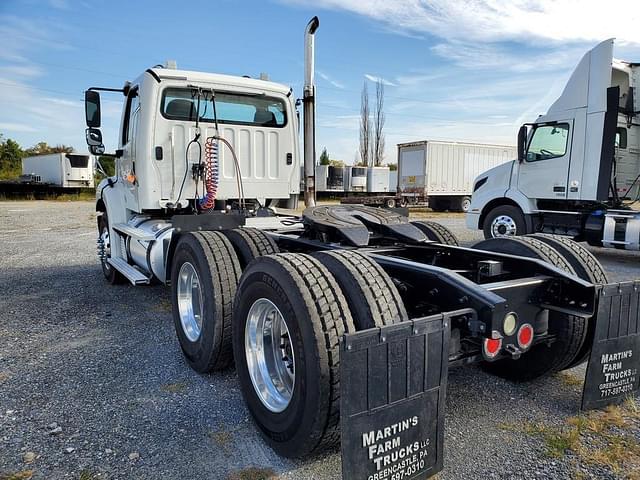 Image of Freightliner Business Class M2 112 equipment image 3