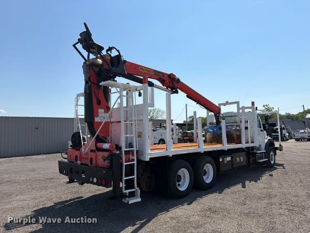 Image of Freightliner M2 equipment image 4
