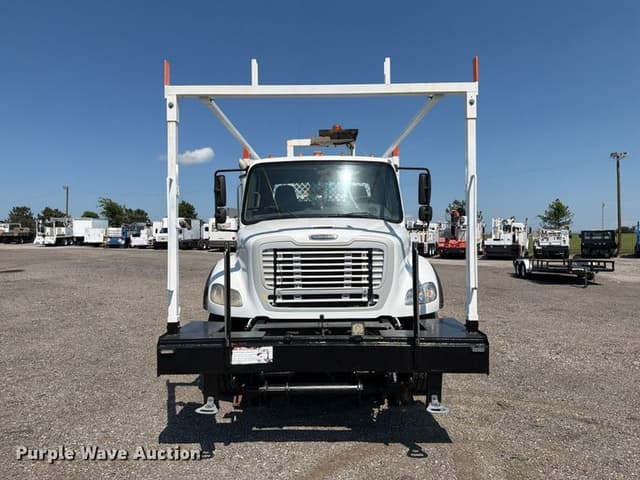 Image of Freightliner M2 equipment image 1