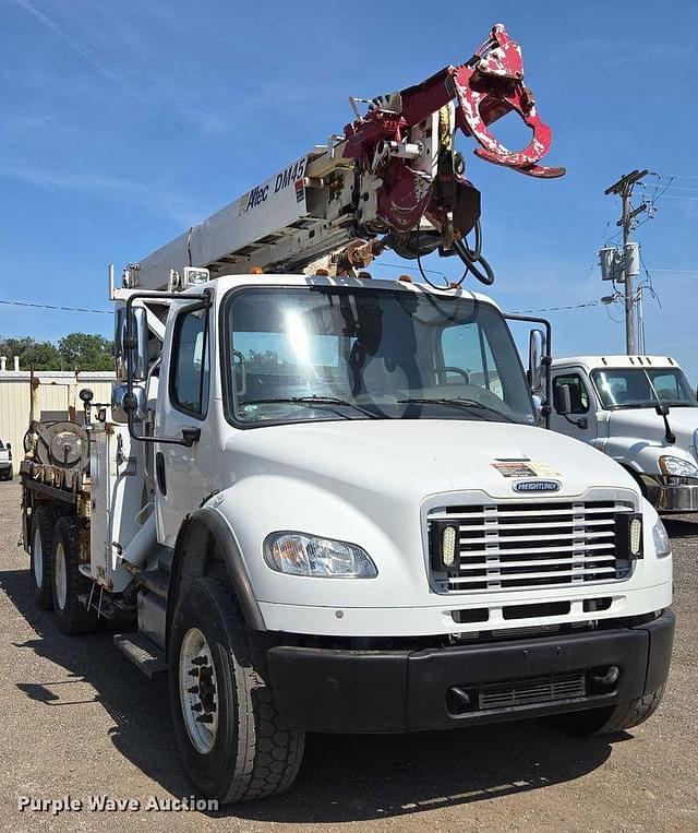 Image of Freightliner Business Class M2 equipment image 2