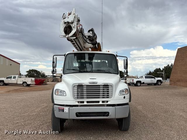 Image of Freightliner Business Class M2 equipment image 1
