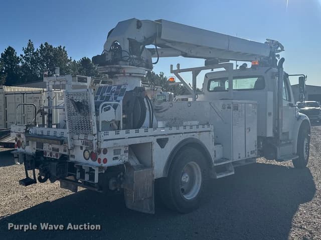 Image of Freightliner M2 equipment image 4