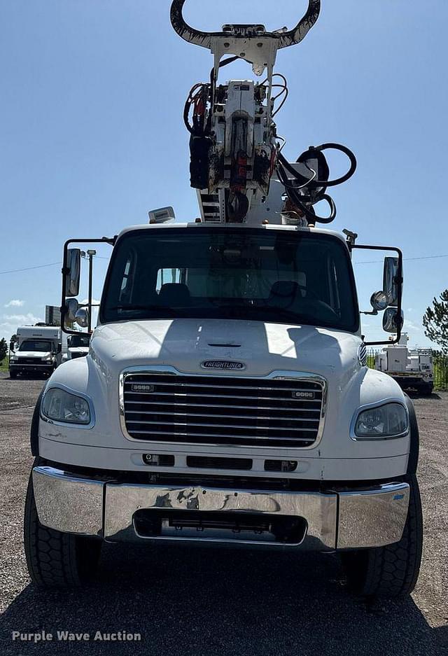 Image of Freightliner Business Class M2 equipment image 1