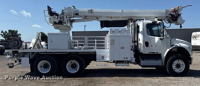 Image of Freightliner Business Class M2 equipment image 3