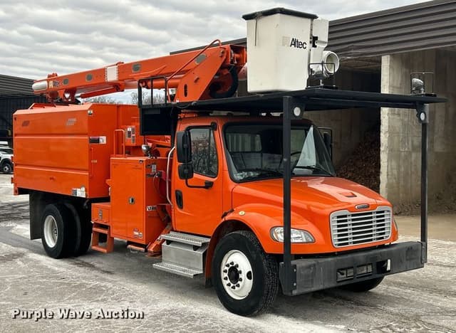 Image of Freightliner Business Class M2 equipment image 2