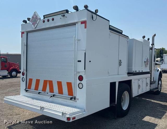 Image of Freightliner Business Class M2 equipment image 4