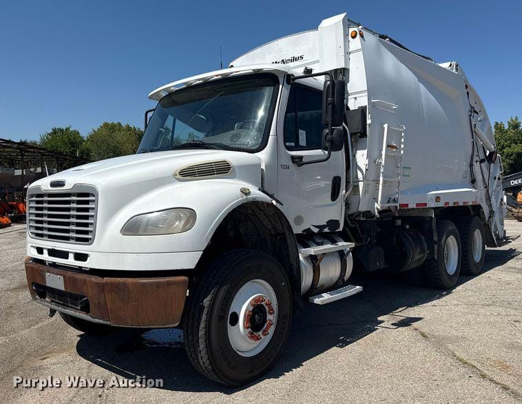 2013 Freightliner Business Class M2 Equipment Image0
