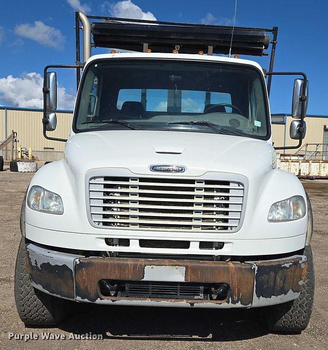 Image of Freightliner Business Class M2 equipment image 1