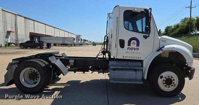 Image of Freightliner Business Class M2 equipment image 3
