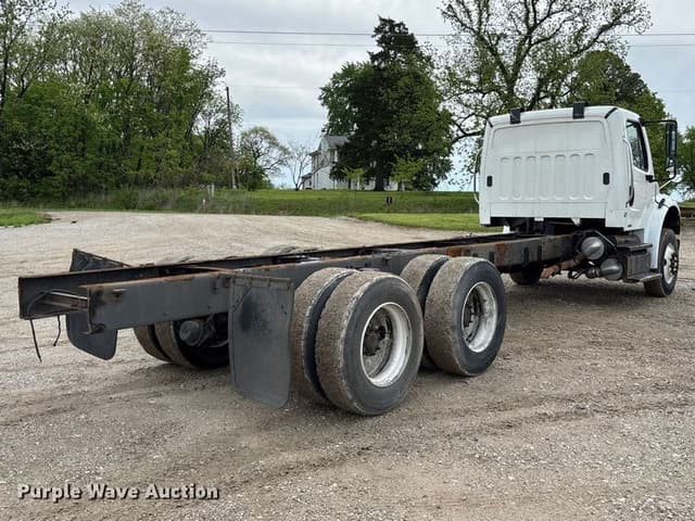 Image of Freightliner Business Class M2 equipment image 4