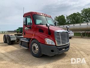 2013 Freightliner Cascadia 113 Image