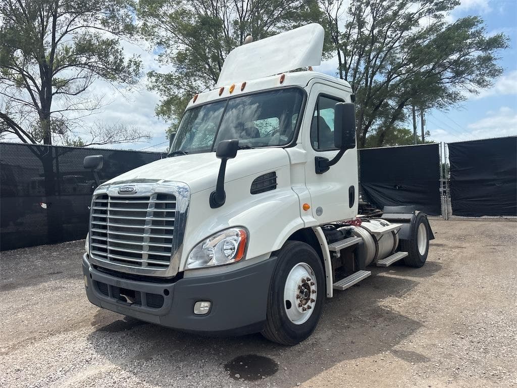 Image of Freightliner Cascadia 113 Primary image