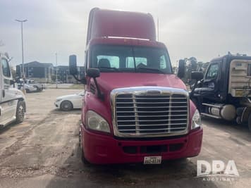 Main image Freightliner Cascadia 113