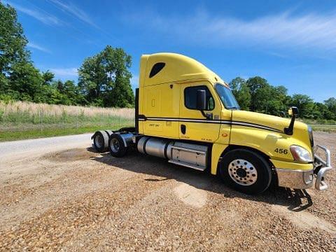 Image of Freightliner Cascadia 125 Primary image