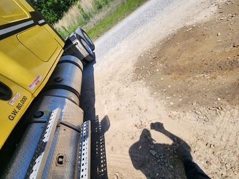 Image of Freightliner Cascadia 125 equipment image 3