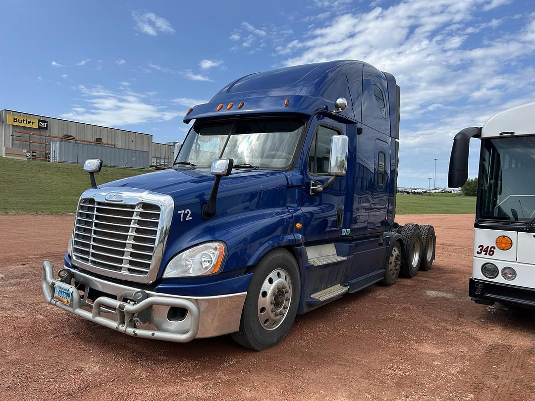 Image of Freightliner Cascadia 125 Primary image