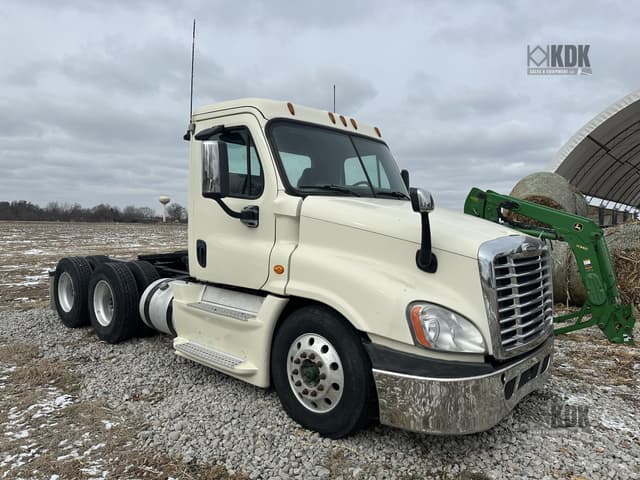 Image of Freightliner Cascadia 125 equipment image 1