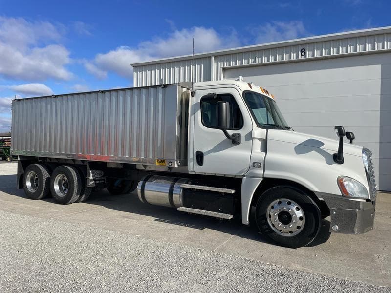 Image of Freightliner Cascadia 125 Primary image
