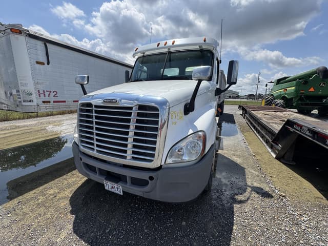 Image of Freightliner Cascadia 125 equipment image 1