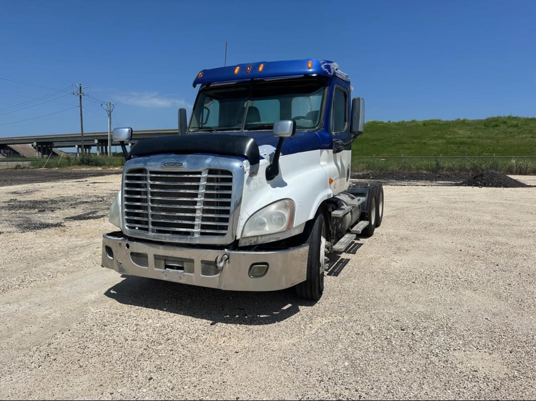 Image of Freightliner Cascadia 125 Primary image