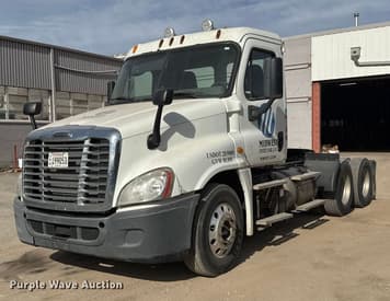 Main image Freightliner Cascadia 125