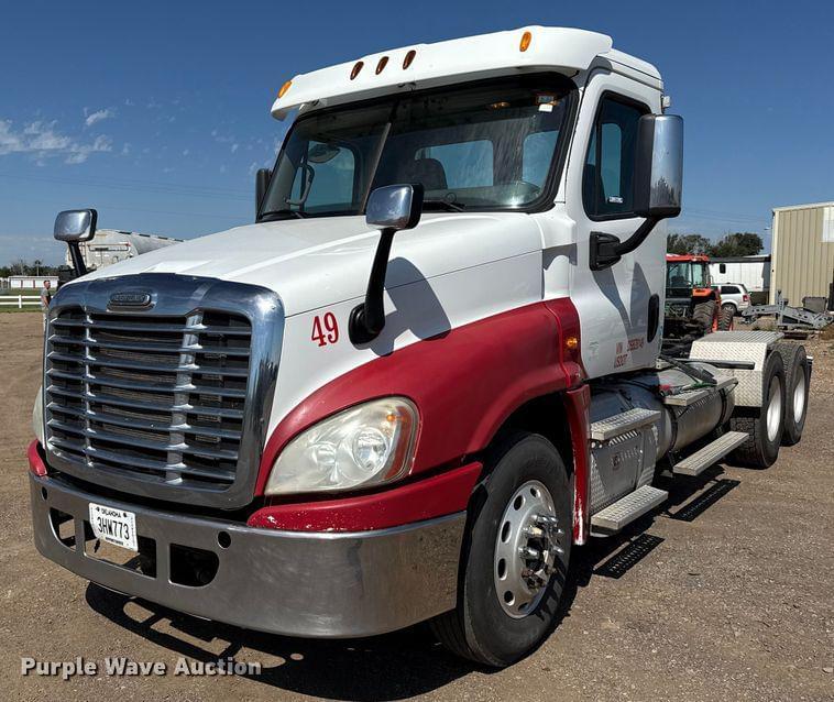 Image of Freightliner Cascadia 125 Primary image