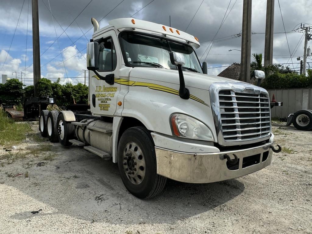 Image of Freightliner Cascadia 125 Primary image