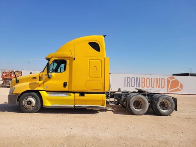 Image of Freightliner Cascadia 125 equipment image 1