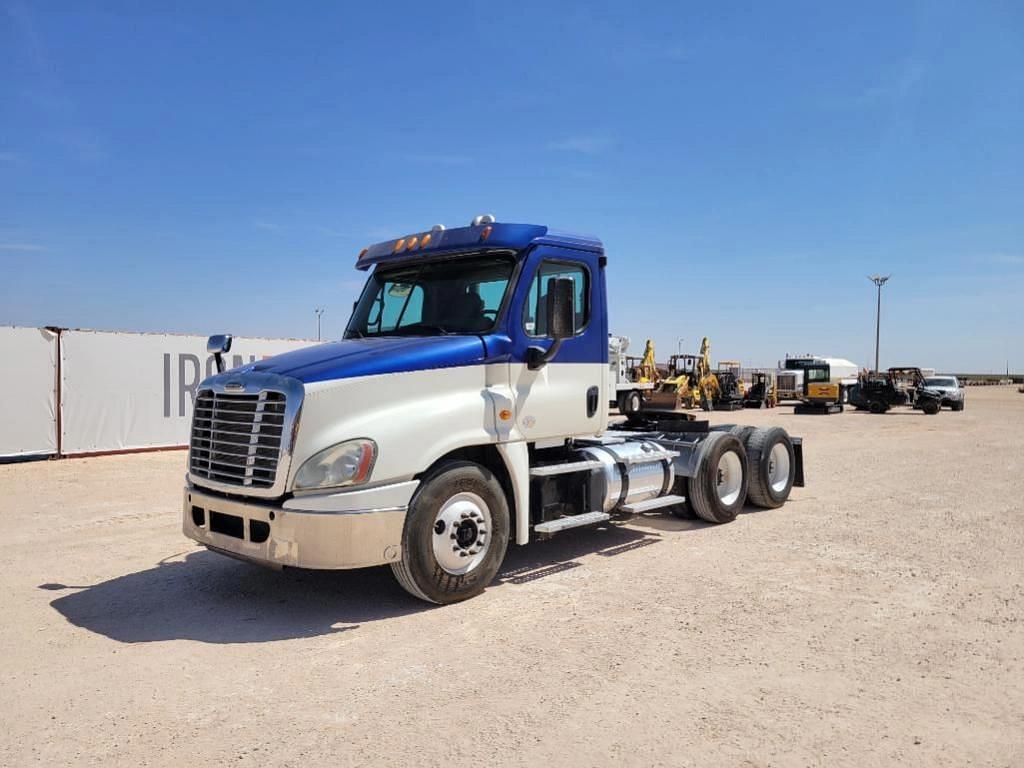 Image of Freightliner Cascadia 125 Primary image