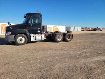 Main image Freightliner Cascadia 125